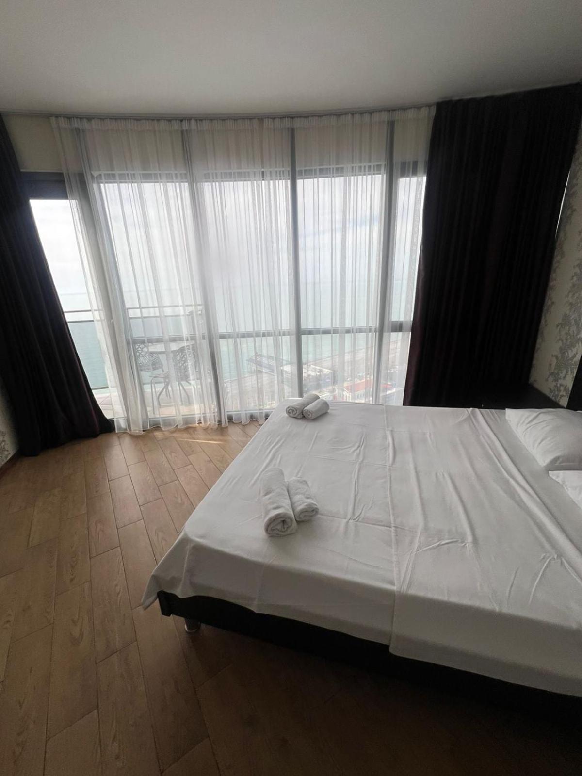 Seaview Panoramic Apartments Orbi Sea Towers Batumi Zewnętrze zdjęcie